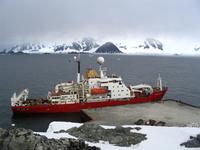 RRS James Clark Ross, one of two aging ships currently filling the role of polar research.